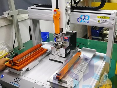 專業(yè)電子鎖智能鎖自動打螺絲機器人 深圳市品特佳自動化設備的創(chuàng)新解決方案